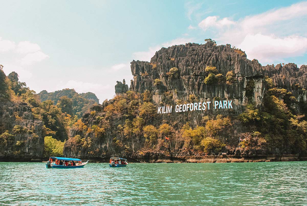 Jelajahi Mangrove Langkawi: Petualangan Ekologi yang Menawan